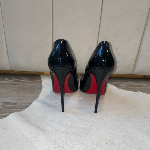 Christian Louboutin So Kate Size 9 US, Black - Picture 2 of 4